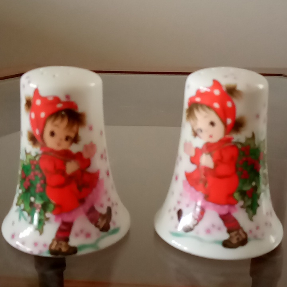 Vintage holiday shakers - Picture 1 of 5